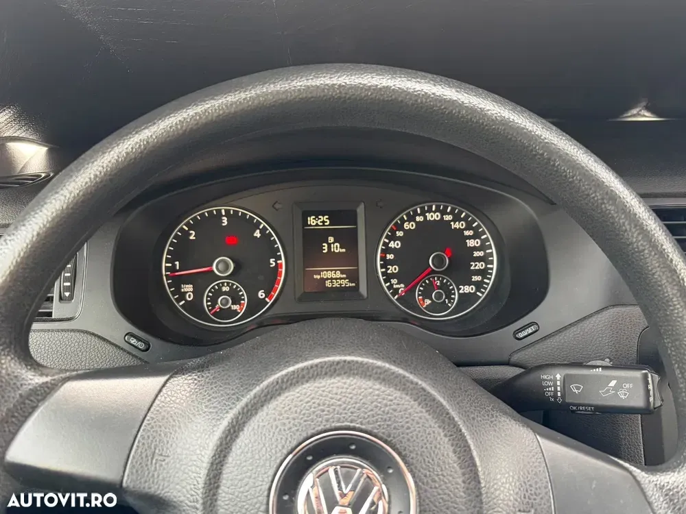 Volkswagen Jetta 1.6 TDI Life — imagine 3