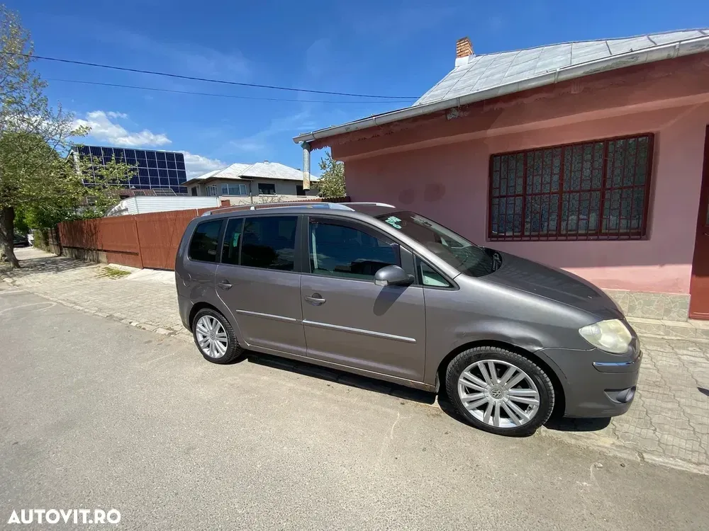 Volkswagen Touran 2.0TDI Highline — imagine 5