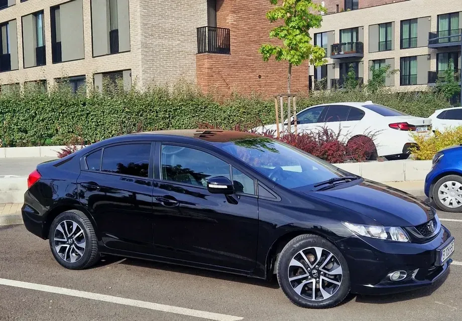 Honda Civic 1.8 MT LS — imagine 2
