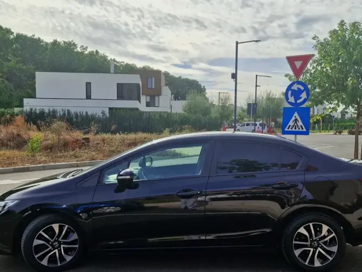 Honda Civic 1.8 MT LS