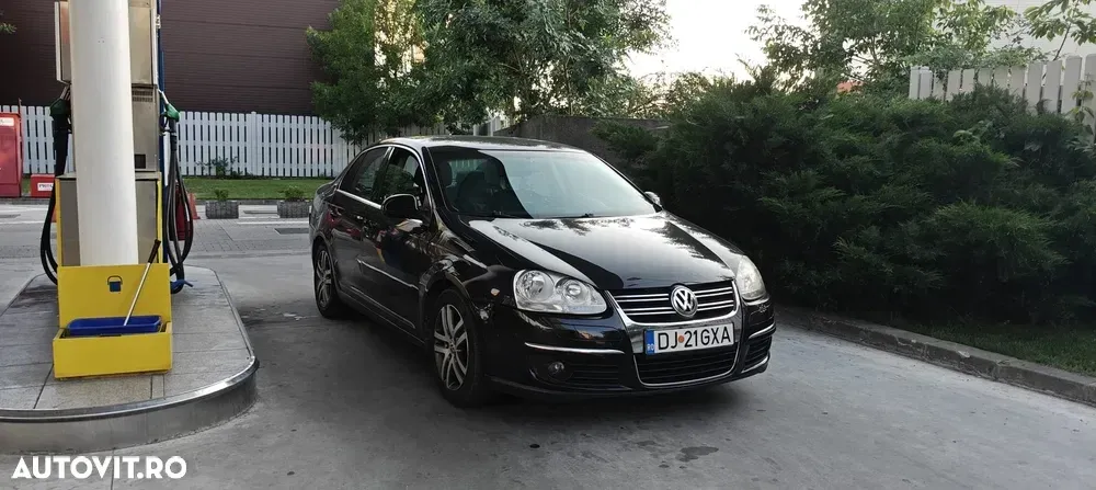 Volkswagen Jetta 2.0 TDI Sportline — imagine 4