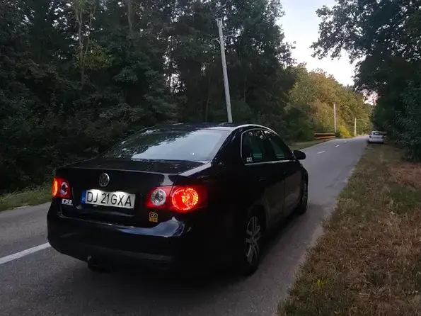 Volkswagen Jetta 2.0 TDI Sportline