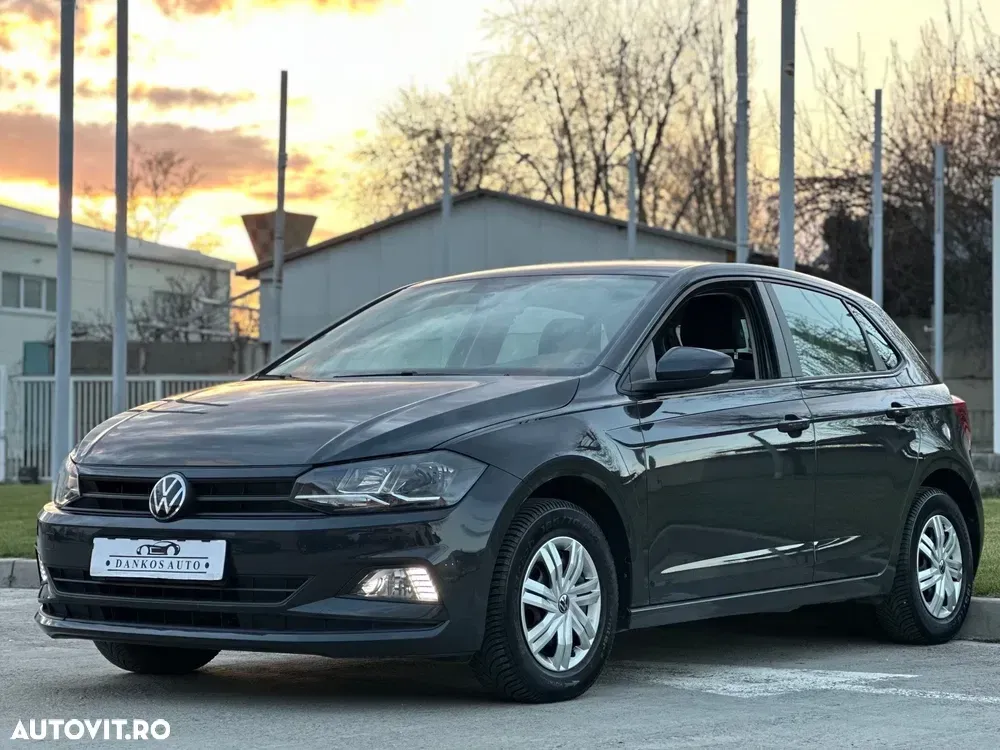 Volkswagen Polo 1.0 Trendline — imagine 2