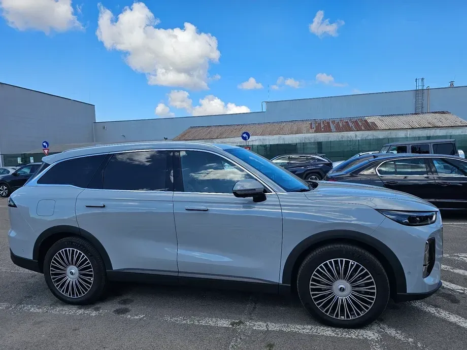 Chery Tiggo 9 1.5 TGDI DHT AWD PHEV Unique — imagine 3