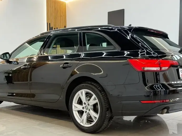 Audi A4 Limuzina B9