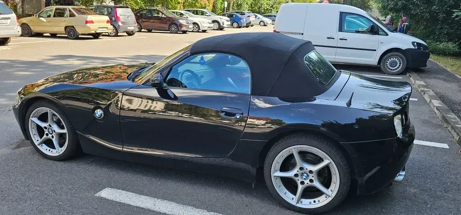 BMW Z4 E85/E86 2.2i — imagine 3
