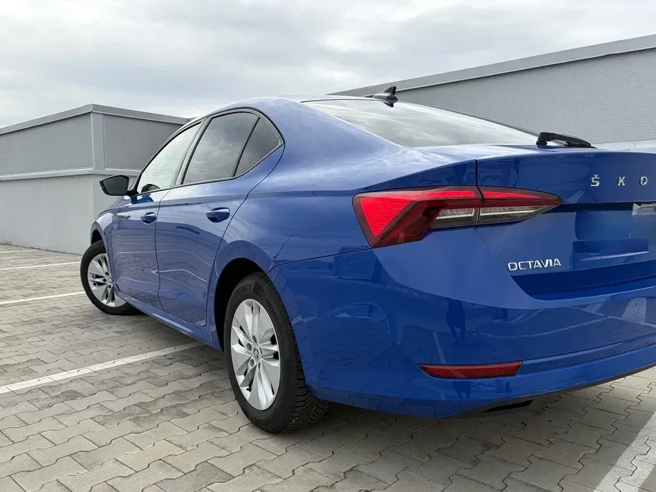 Škoda Octavia IV 2.0 TDI DSG Ambition — imagine 3