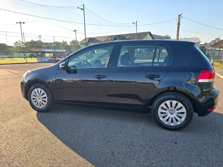 Volkswagen Golf — imagine 3