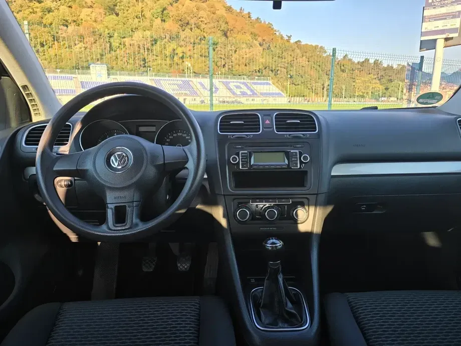 Volkswagen Golf — imagine 8