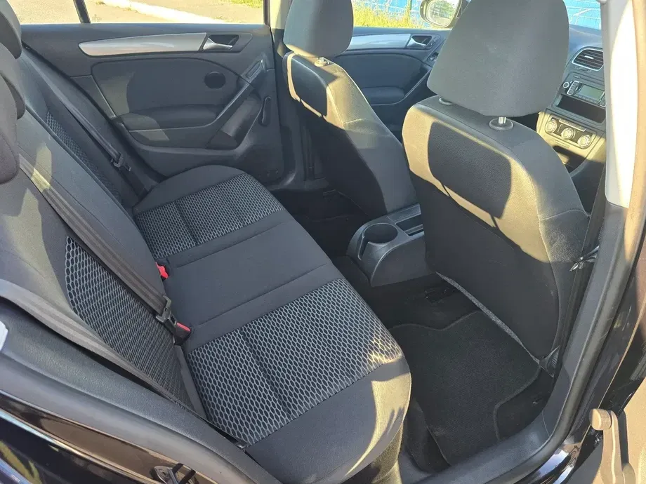 Volkswagen Golf — imagine 7