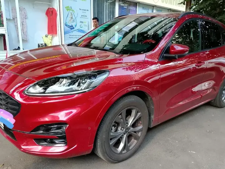 Ford Kuga III 2.5 Duratec FHEV AWD ST Line