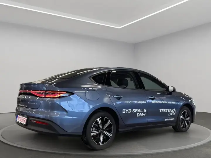 BYD Seal 5 DM-i PHEV Design