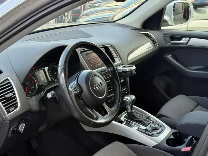 Audi Q5 8R