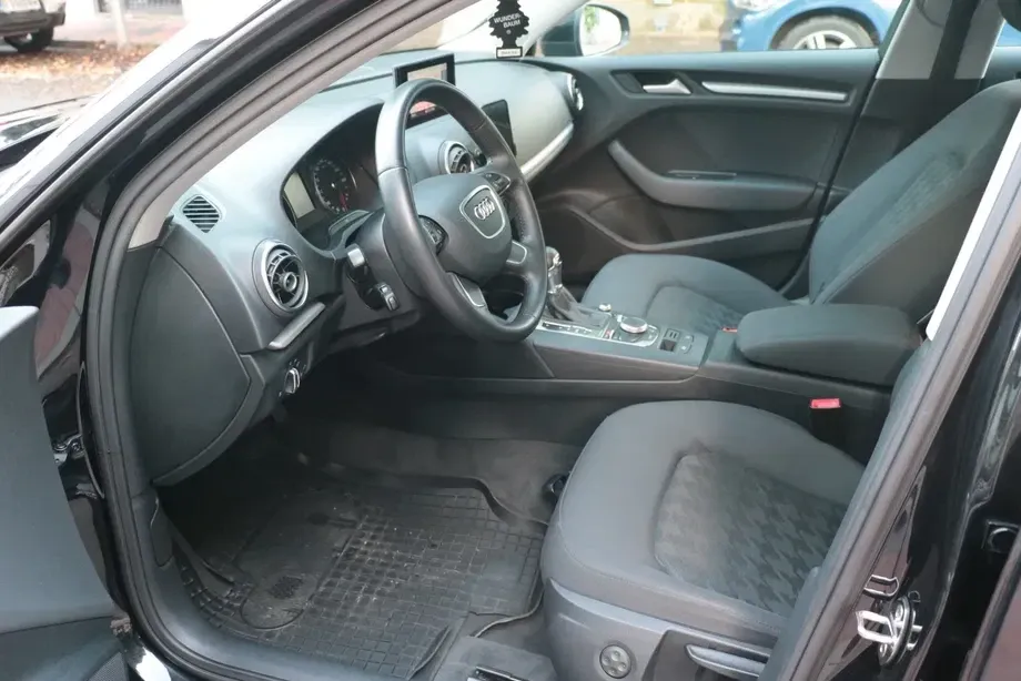 Audi A3 Sportback 8V 1.6 TDI Stronic Attraction — imagine 6