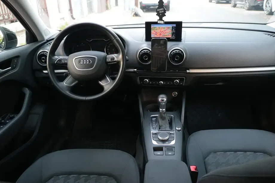 Audi A3 Sportback 8V 1.6 TDI Stronic Attraction — imagine 5