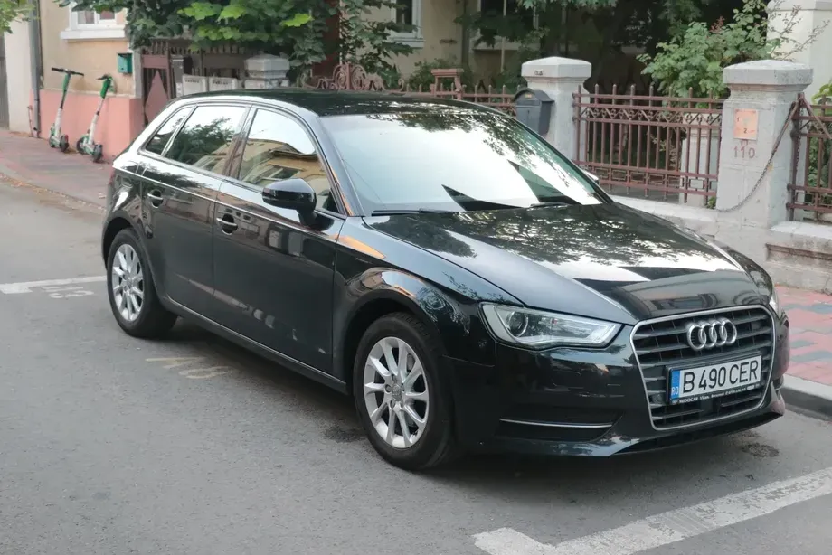 Audi A3 Sportback 8V 1.6 TDI Stronic Attraction — imagine 2