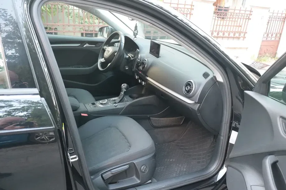 Audi A3 Sportback 8V 1.6 TDI Stronic Attraction — imagine 7