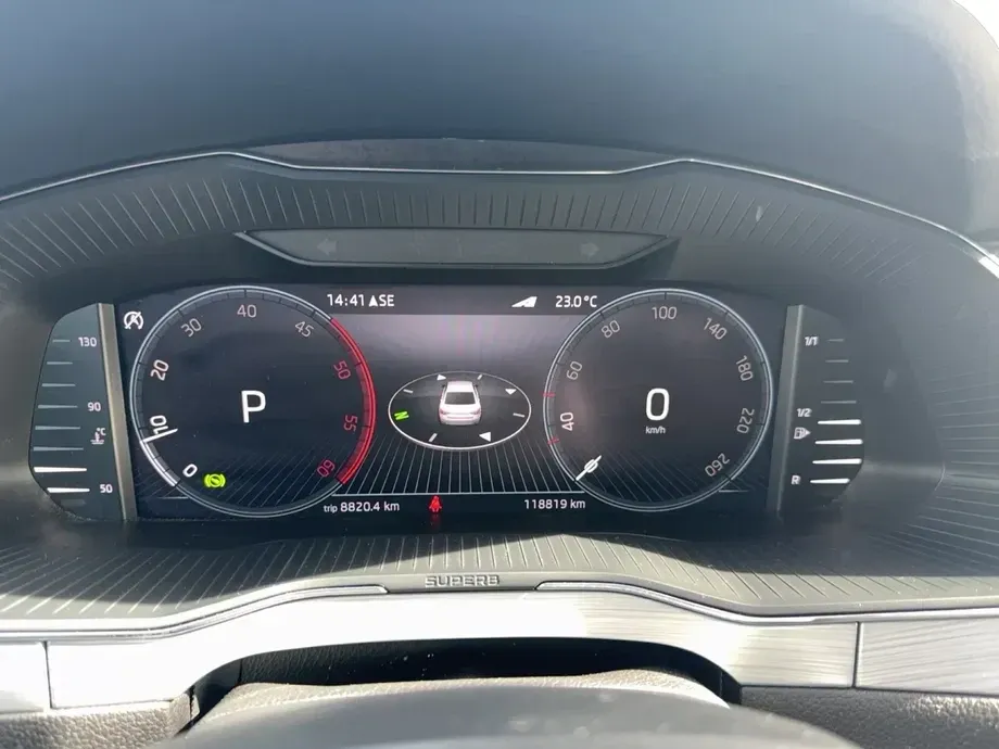 Škoda Superb 2.0 TDI DSG Ambition — imagine 10