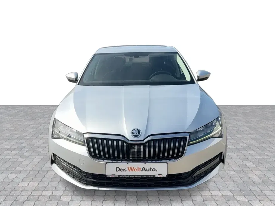 Škoda Superb 2.0 TDI DSG Ambition — imagine 8