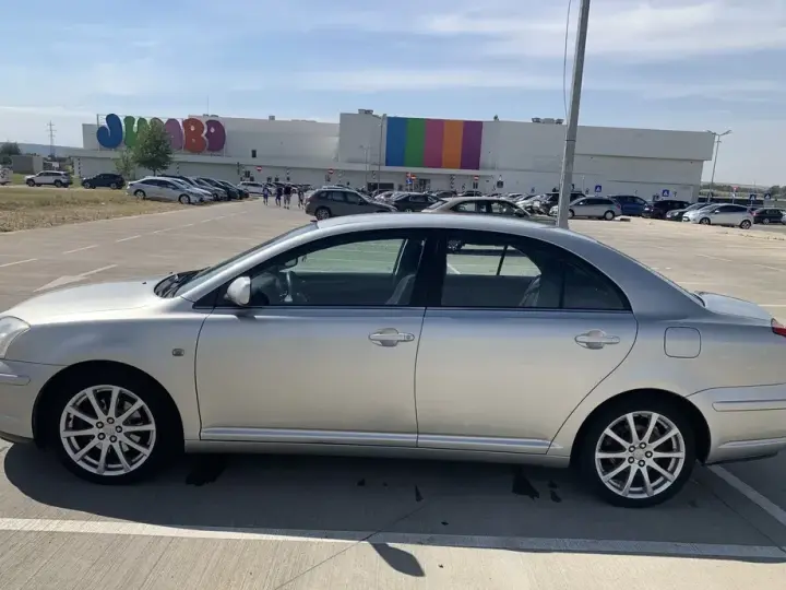 Toyota Avensis II 2.0 VVT-i Sol