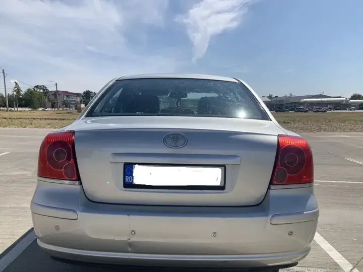 Toyota Avensis II 2.0 VVT-i Sol