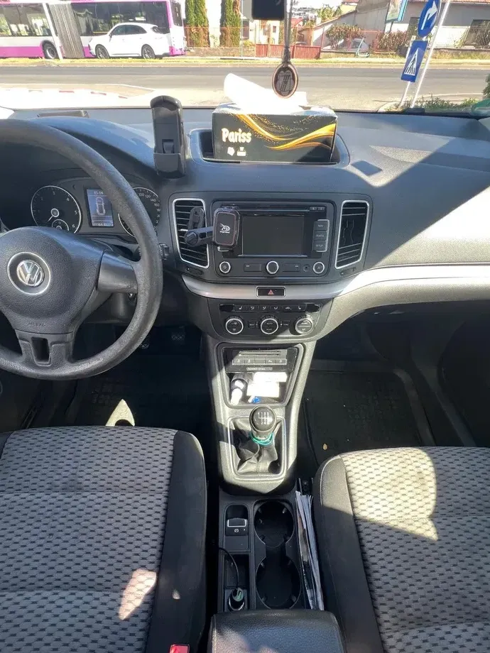 Volkswagen Sharan 2.0 TDI BlueMotion Technology Comfortline — imagine 8