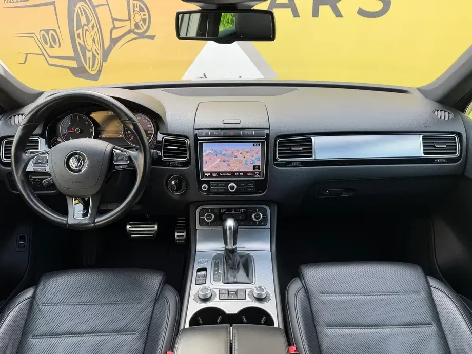 Volkswagen Touareg II 3.0 V6 TDI SCR Blue Motion DPF Automatik Exclusive — imagine 8