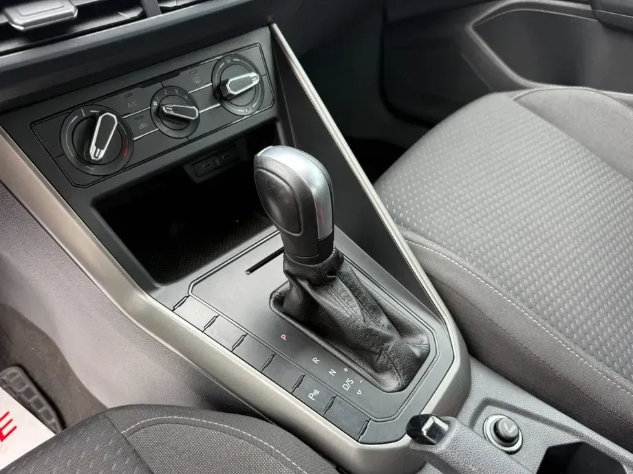 Volkswagen Polo 1.0 TSI DSG Comfortline — imagine 8