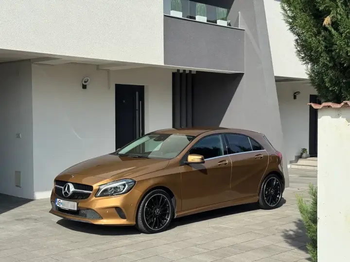 Mercedes-Benz A 180