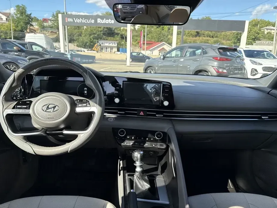 Hyundai Elantra VII 1.6 l 123 CP 6MT Comfort — imagine 9