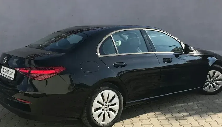 Mercedes-Benz C W206 180 MHEV — imagine 3