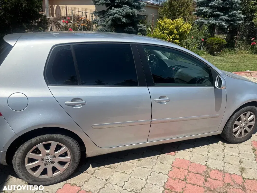 Volkswagen Golf — imagine 3