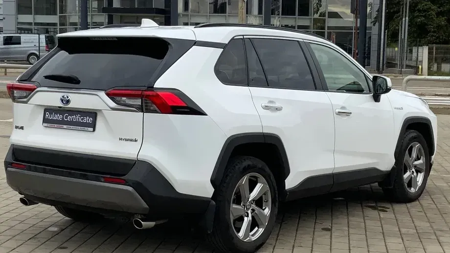 Toyota RAV4 2.5 VVT-iE 4x4 Luxury — imagine 4