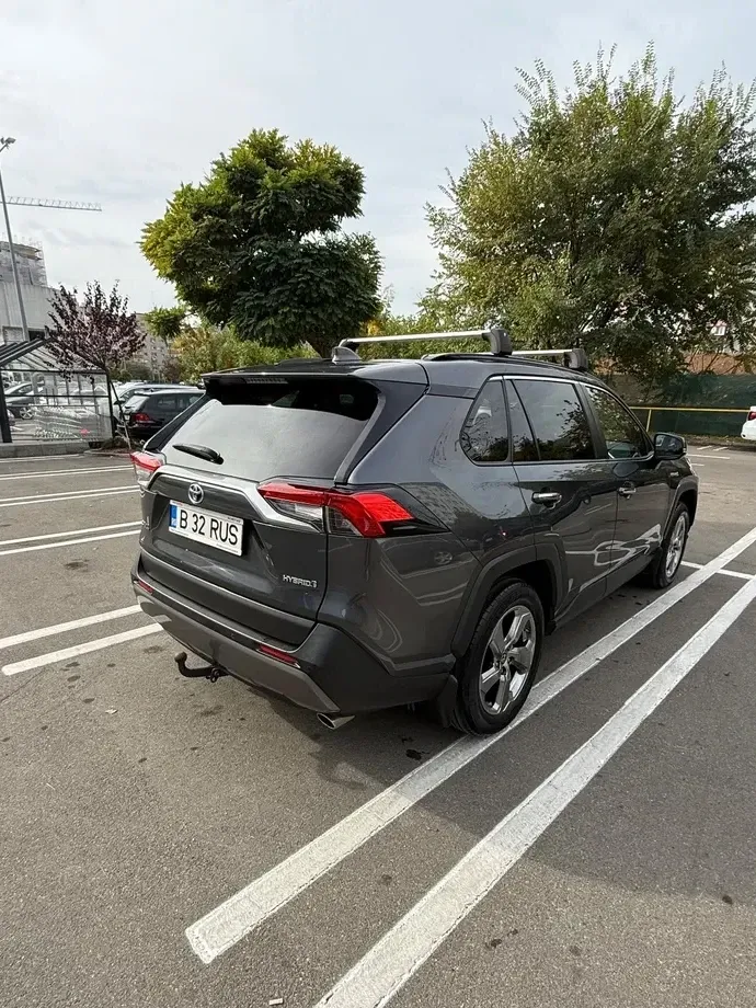Toyota RAV4 V — imagine 10