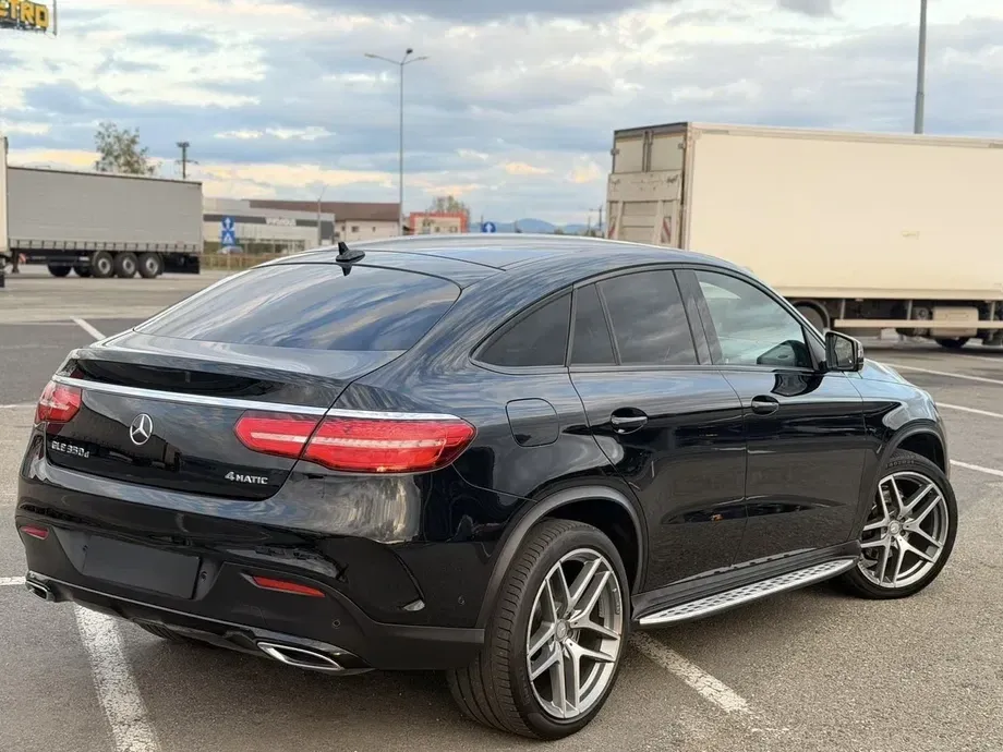 Mercedes-Benz GLE 350 d 4MATIC — imagine 4