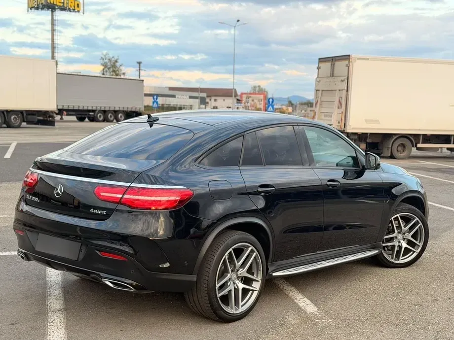 Mercedes-Benz GLE 350 d 4MATIC — imagine 2