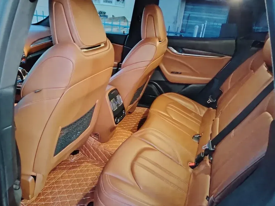Maserati Levante Q4 — imagine 10