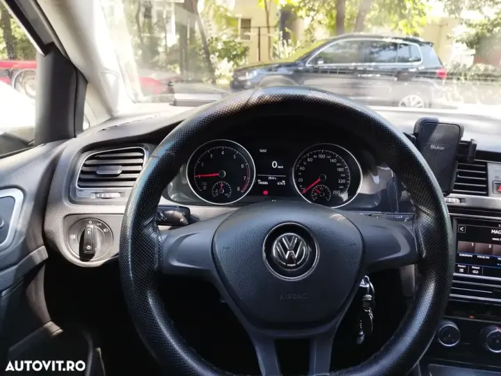 Volkswagen Golf 1.0 TSI Trendline