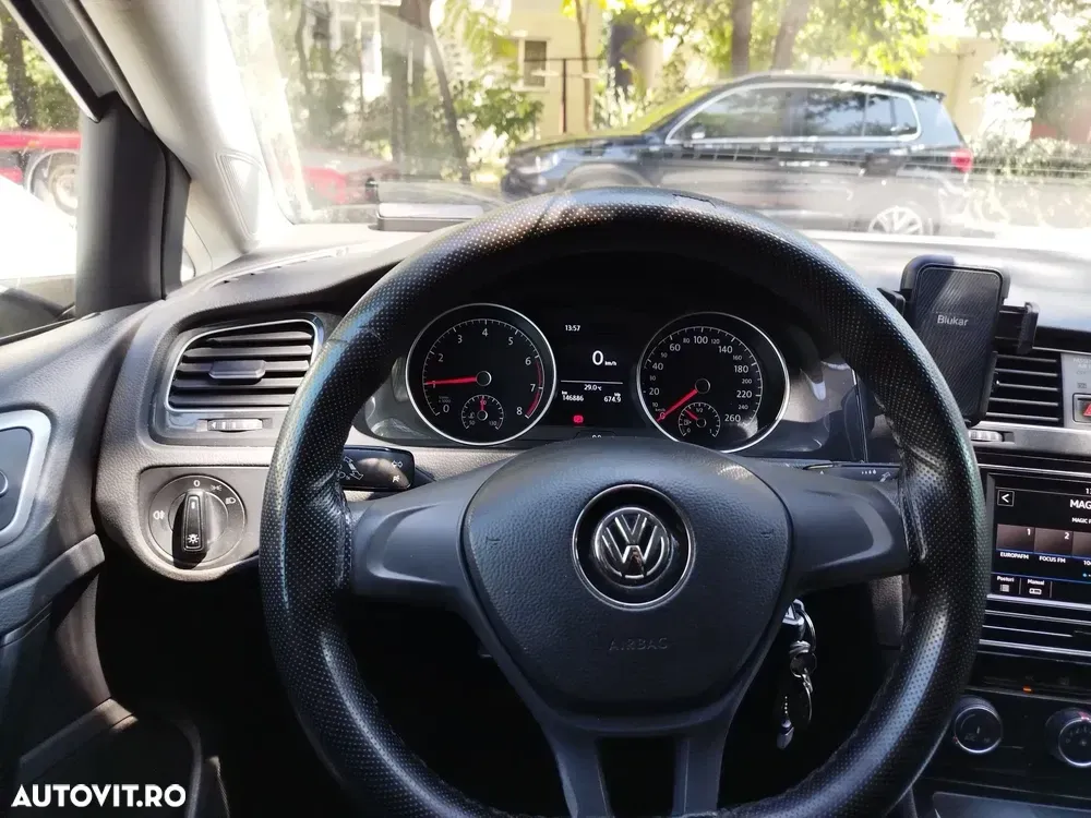Volkswagen Golf 1.0 TSI Trendline — imagine 6