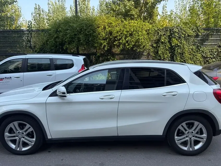 Mercedes-Benz GLA 200 CDI 4MATIC Aut. — imagine 8