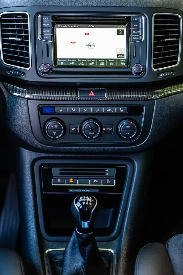 Seat Alhambra 2.0 TDI Ecomotive STYLE — imagine 9