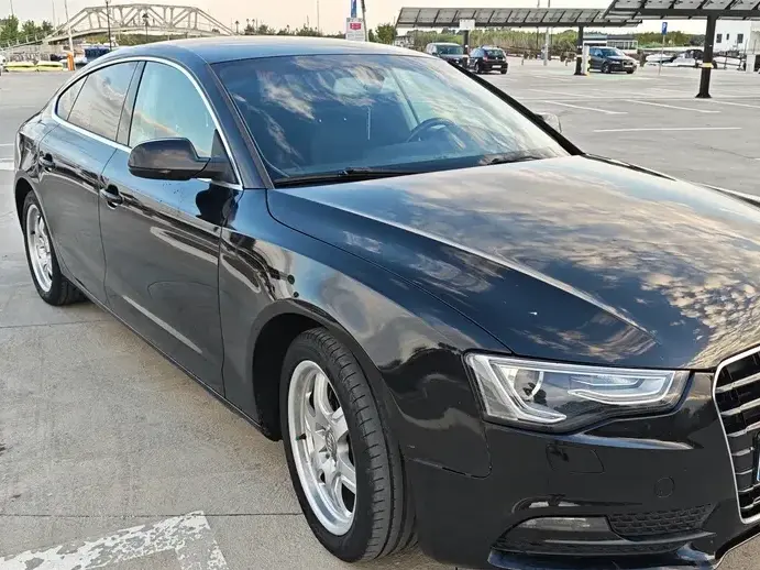 Audi A5 Limuzina