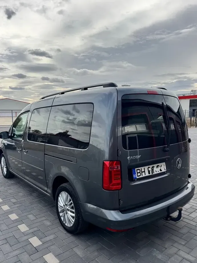 Volkswagen Caddy Maxi DSG — imagine 3