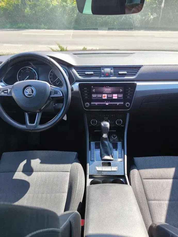 Škoda Superb III 1.6 TDI DSG Style — imagine 9