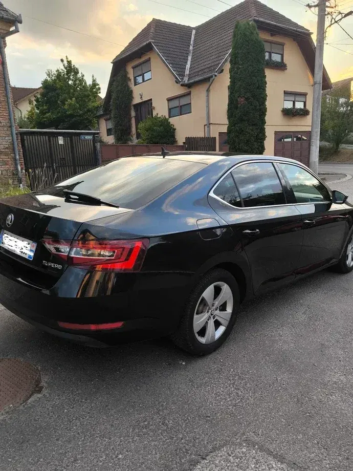 Škoda Superb III 1.6 TDI DSG Style — imagine 8