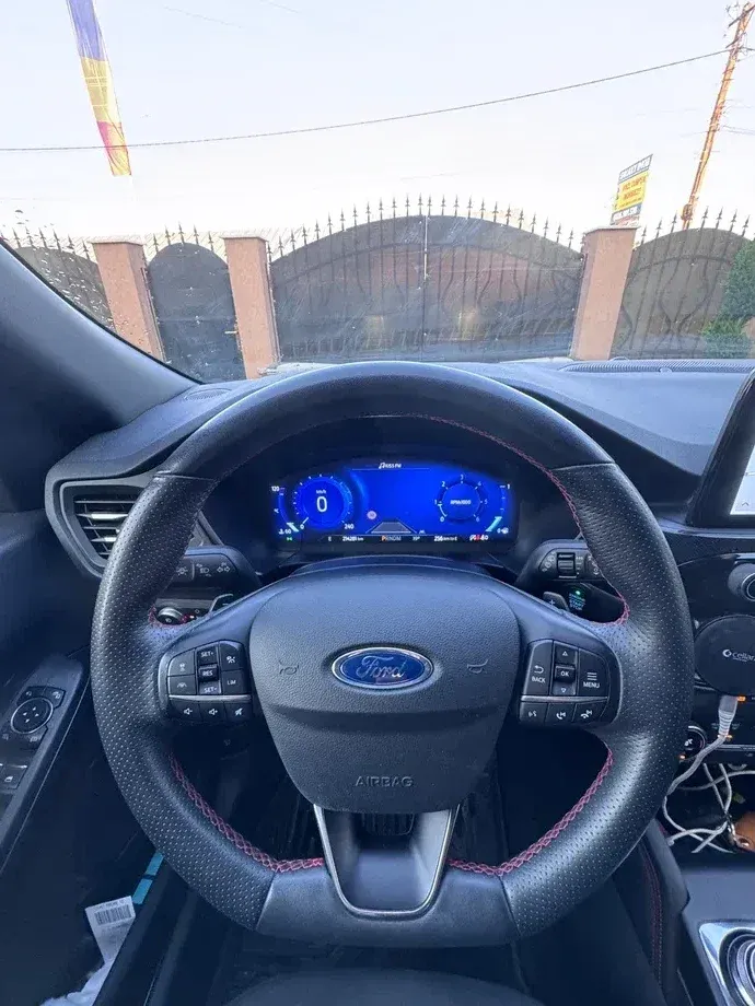 Ford Kuga III 2.0 EcoBlue A8 AWD ST Line — imagine 7