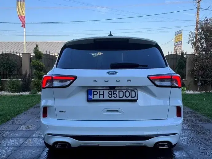 Ford Kuga III 2.0 EcoBlue A8 AWD ST Line