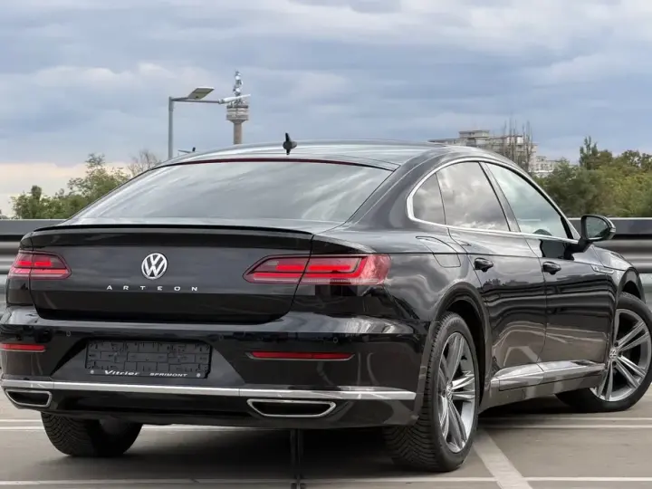 Volkswagen Arteon 2.0 TDI R-Line