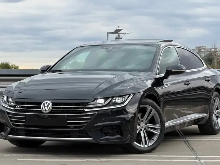 Volkswagen Arteon 2.0 TDI R-Line