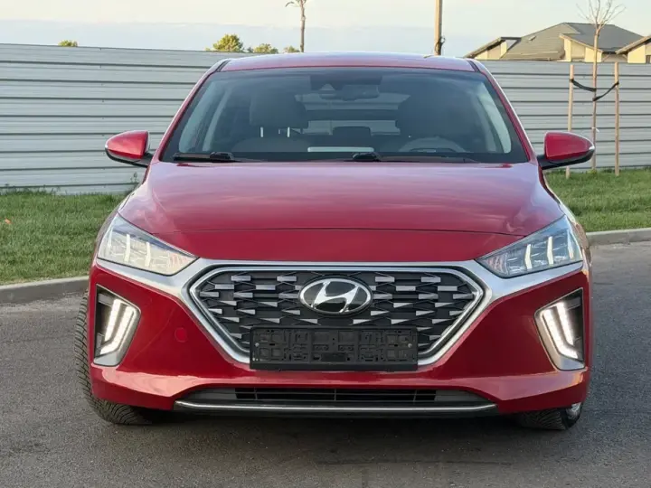 Hyundai IONIQ 1.6 GDI Premium